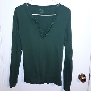 Sequined v neck shirt